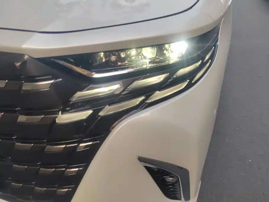 Toyota Alphard 2024 — фото 5