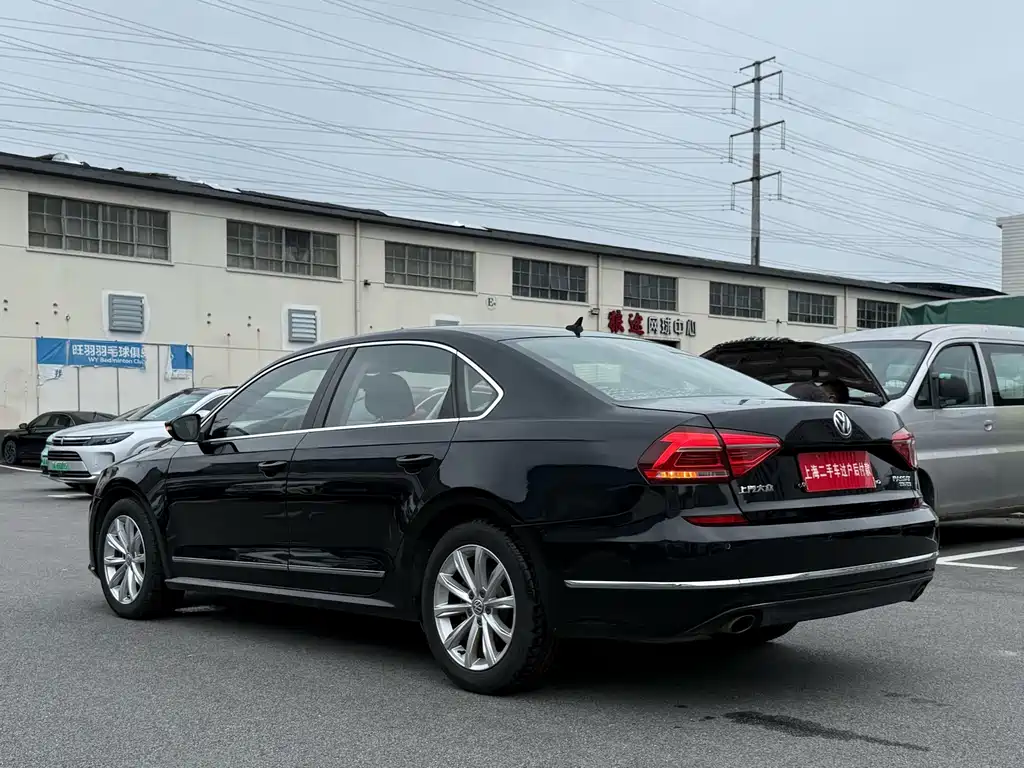 Volkswagen Passat 2018 — фото 13