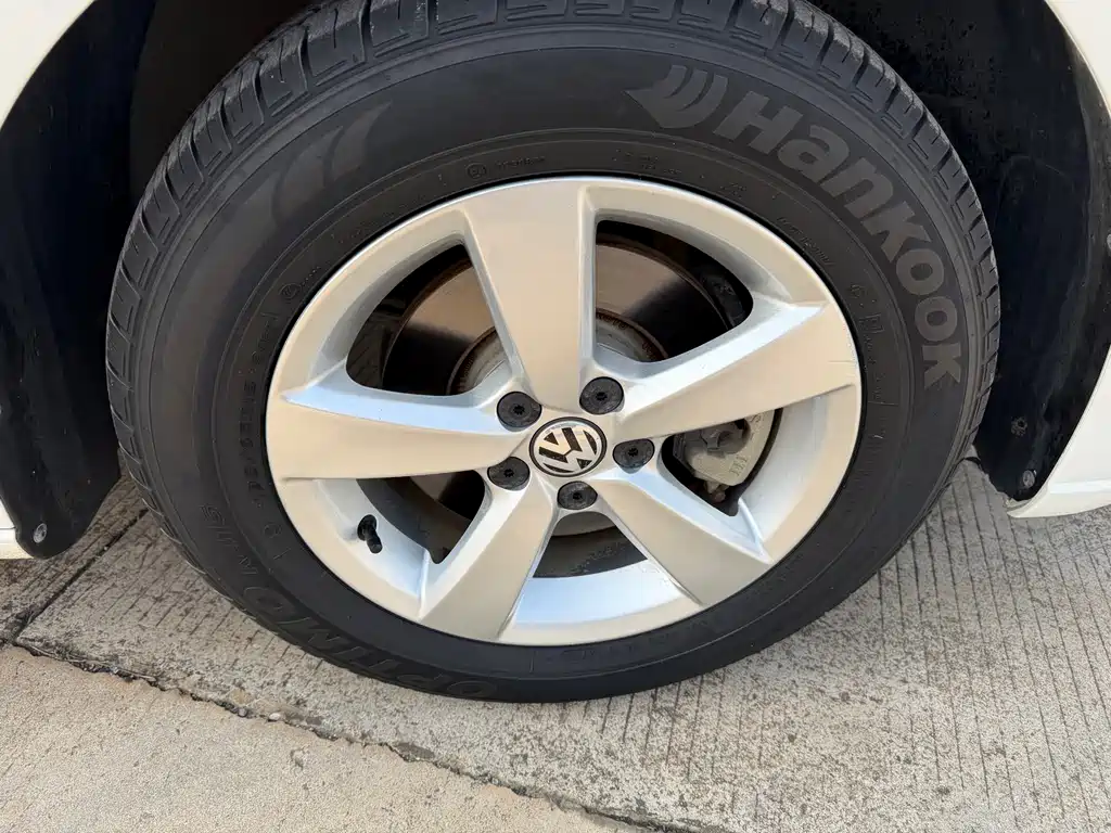 Volkswagen Lavida 2022 — фото 12