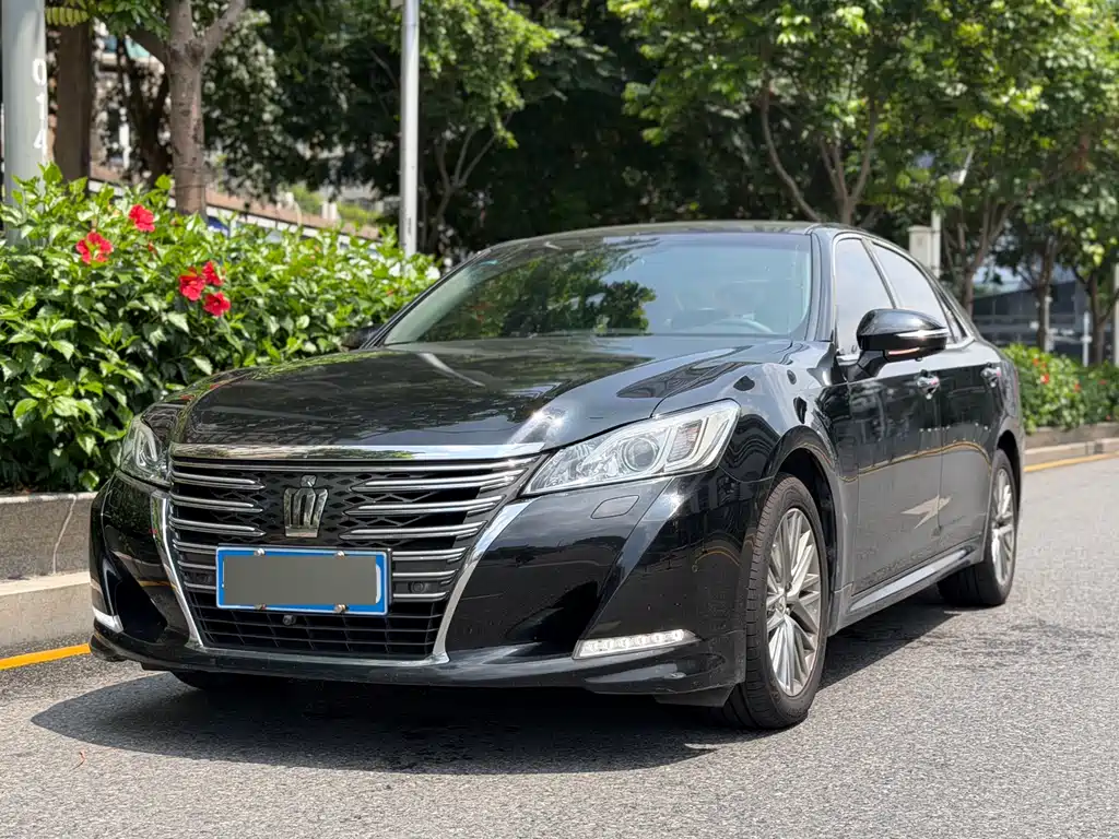 Toyota Crown 2017