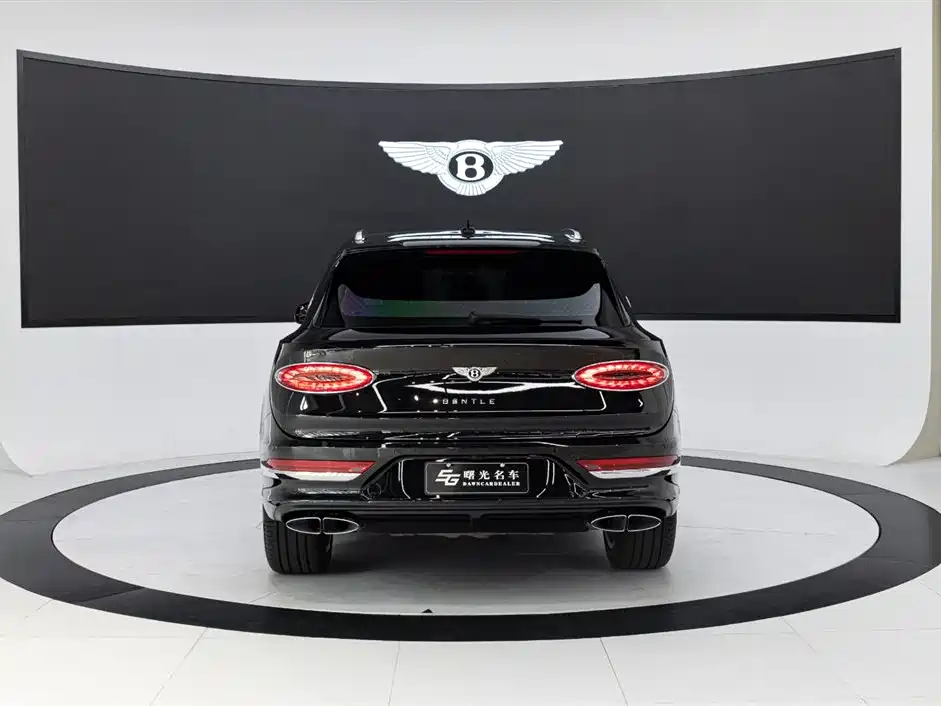 Bentley Bentayga 2025 — фото 6
