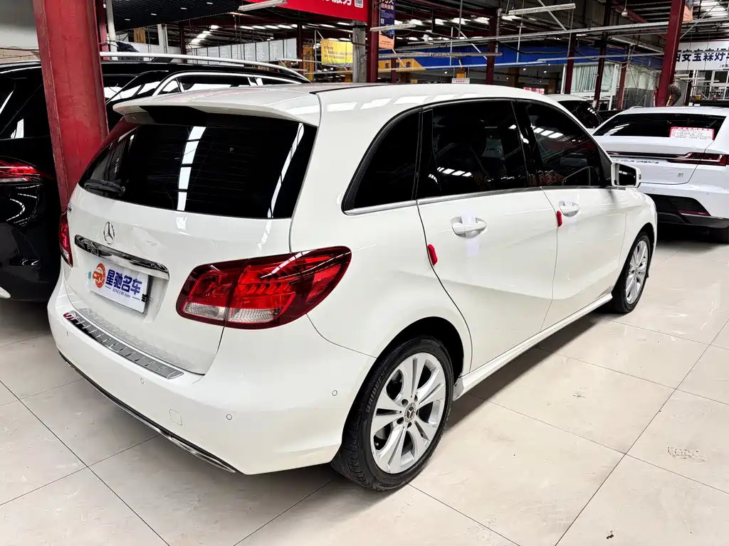 Mercedes-Benz B-Class 2017 — фото 12