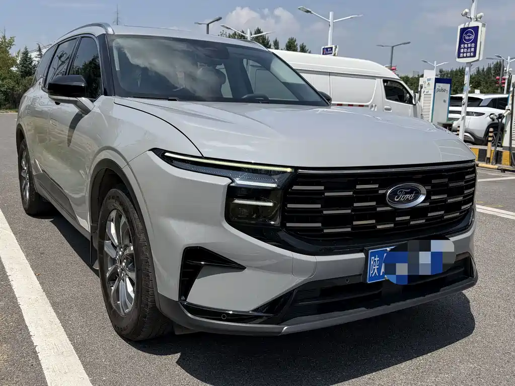 Ford Edge 2023 — фото 3