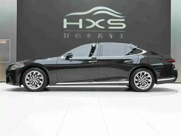 Lexus LS 2019