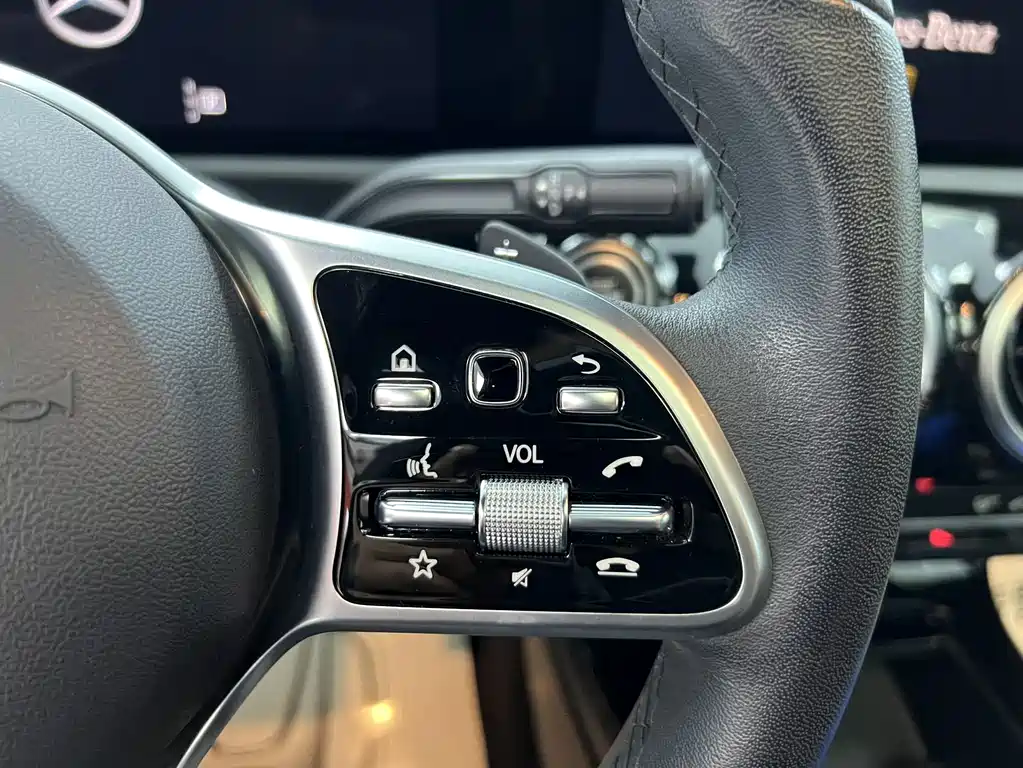 Mercedes-Benz A-Class 2023 — фото 14