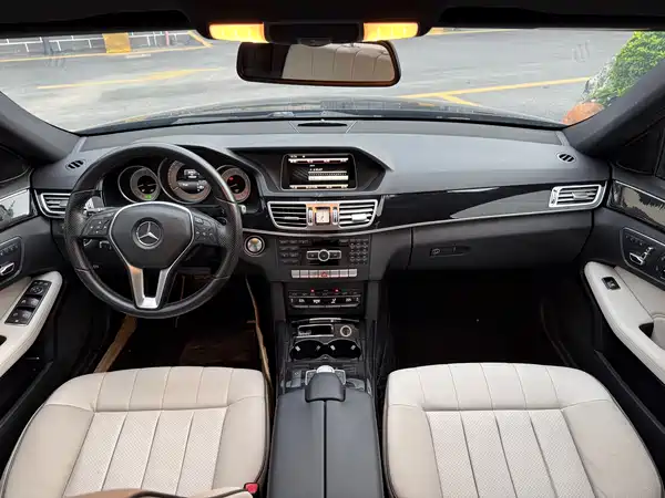 Mercedes-Benz E-Class 2015