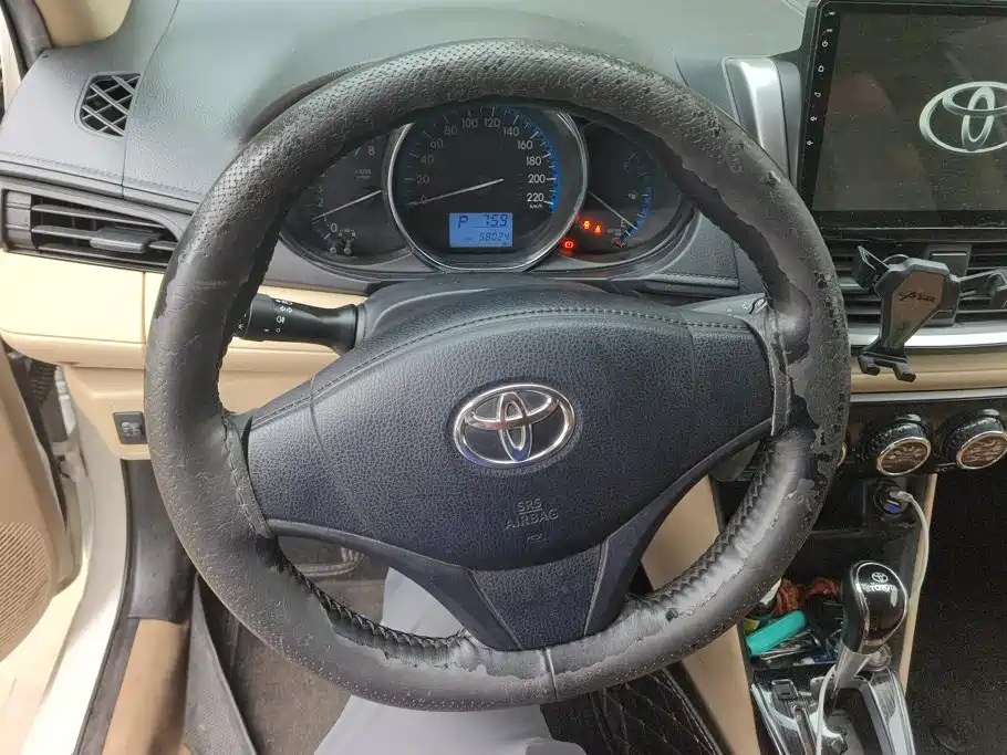 Toyota Vios 2017 — фото 15