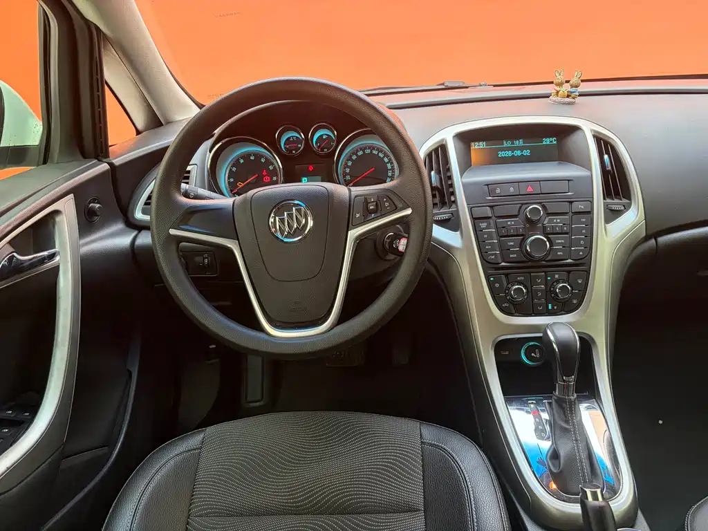 Buick Excelle 2014 — фото 19