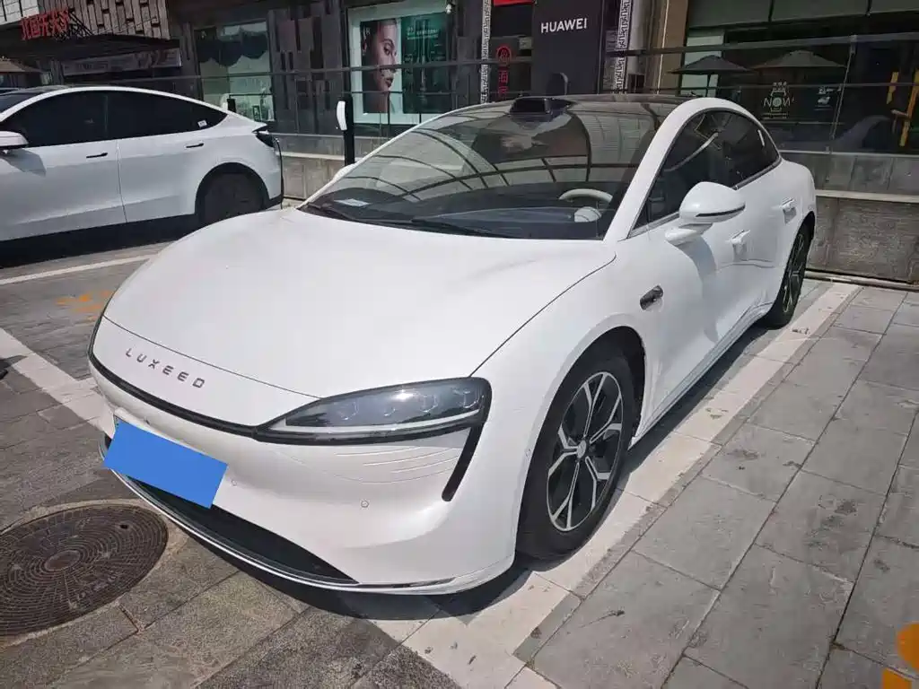 Luxeed Zhijie S7 2025