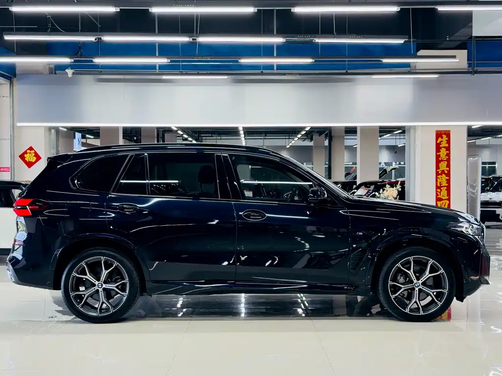BMW X5 2025 — фото 18