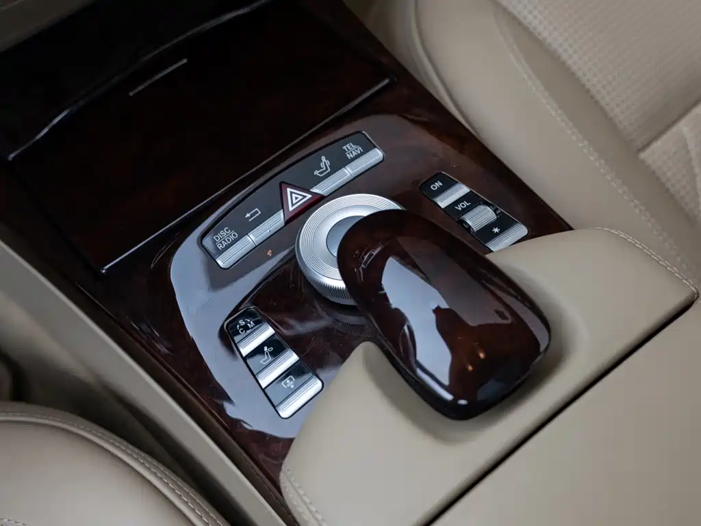 Mercedes-Benz S-Class AMG 2011 — фото 15