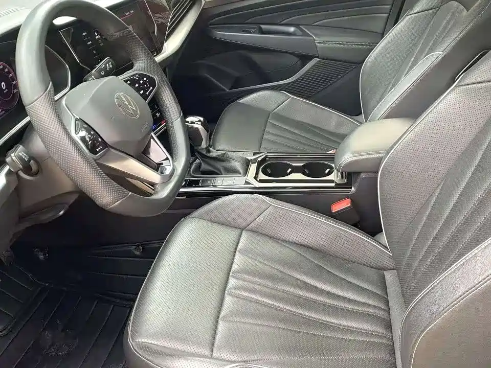 Volkswagen Passat 2024