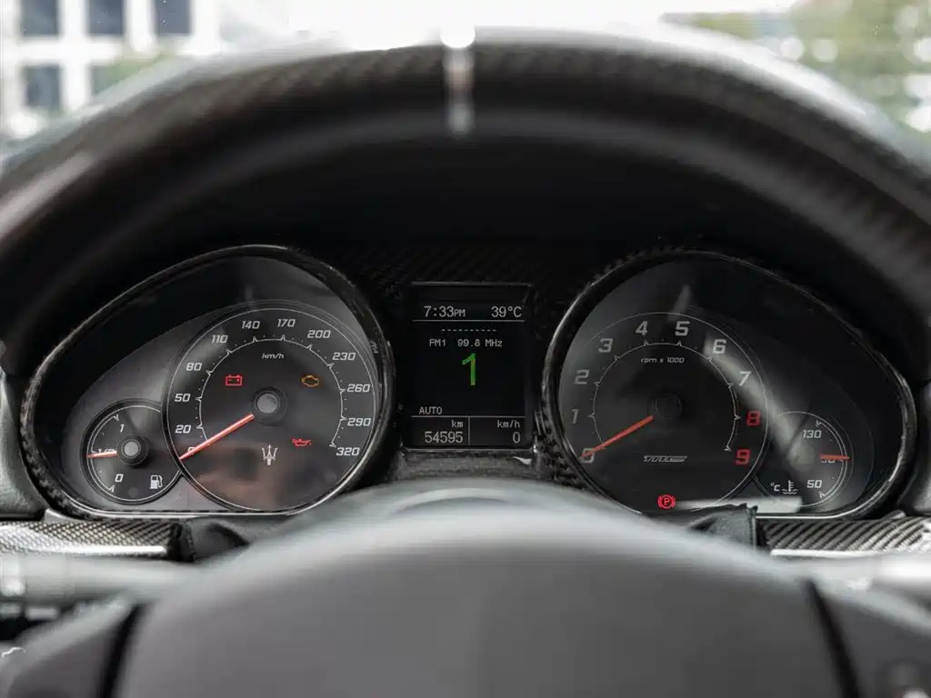 Maserati GranTurismo 2013 — фото 14