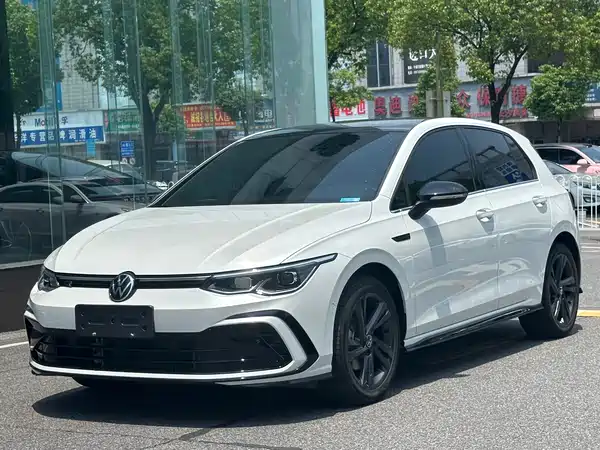 Volkswagen Golf 2023