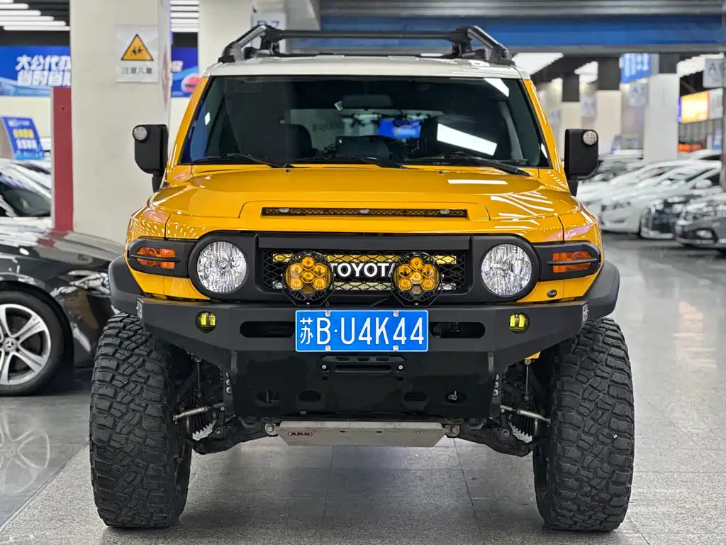 Toyota FJ Cruiser 2019 — фото 2