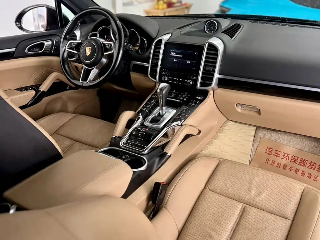 Porsche Cayenne 2017 — фото 13