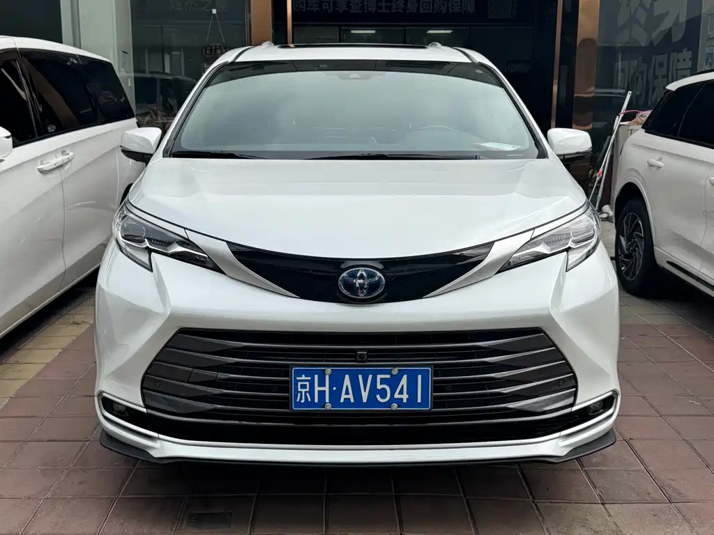 Toyota Sienna 2023