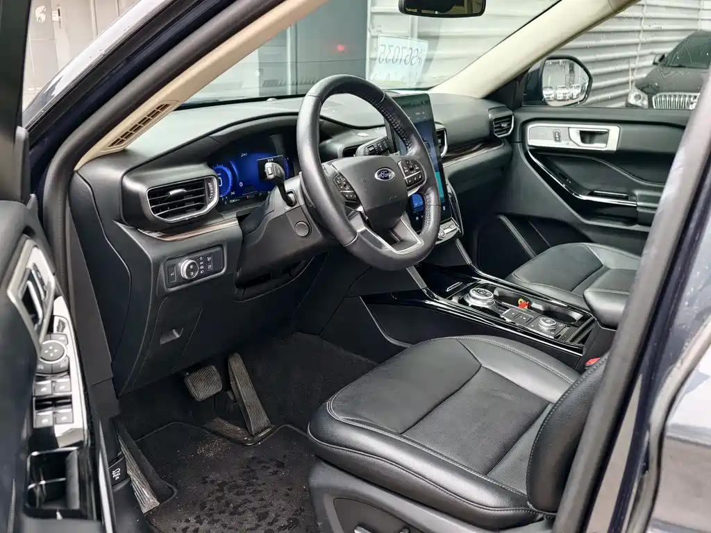Ford Explorer 2022 — фото 9