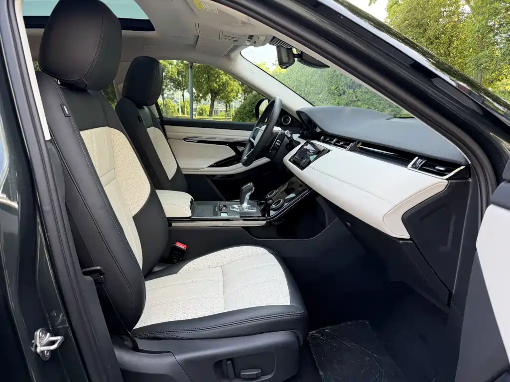 Land Rover Range Rover Evoque 2022 — фото 14