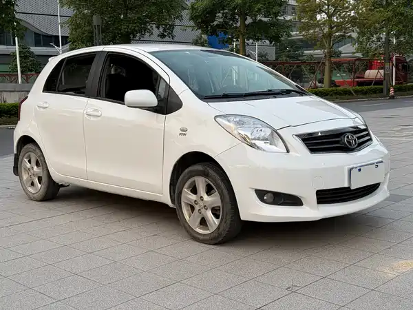 Toyota Yaris 2011