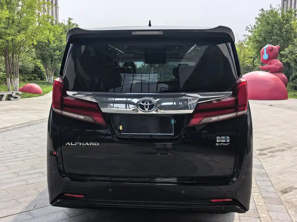 Toyota Alphard 2023 — фото 5