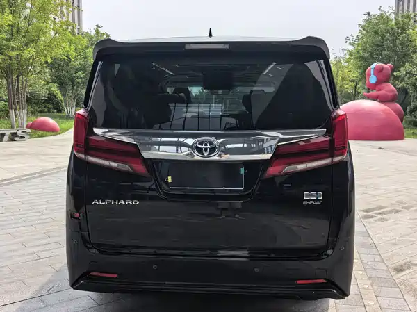 Toyota Alphard 2023