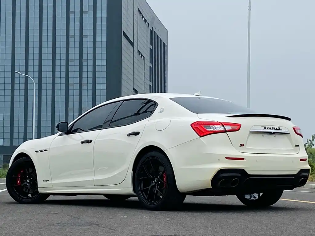 Maserati Ghibli 2019 — фото 3