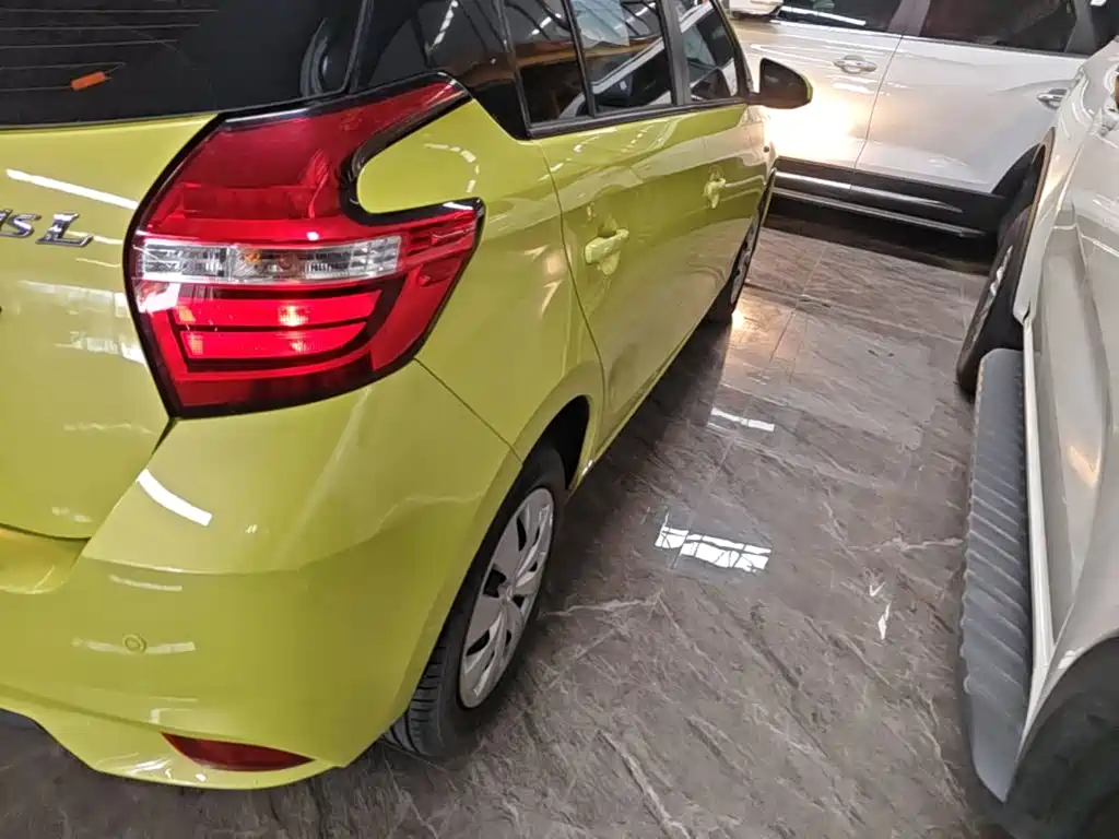 Toyota Yaris L 2020 — фото 8
