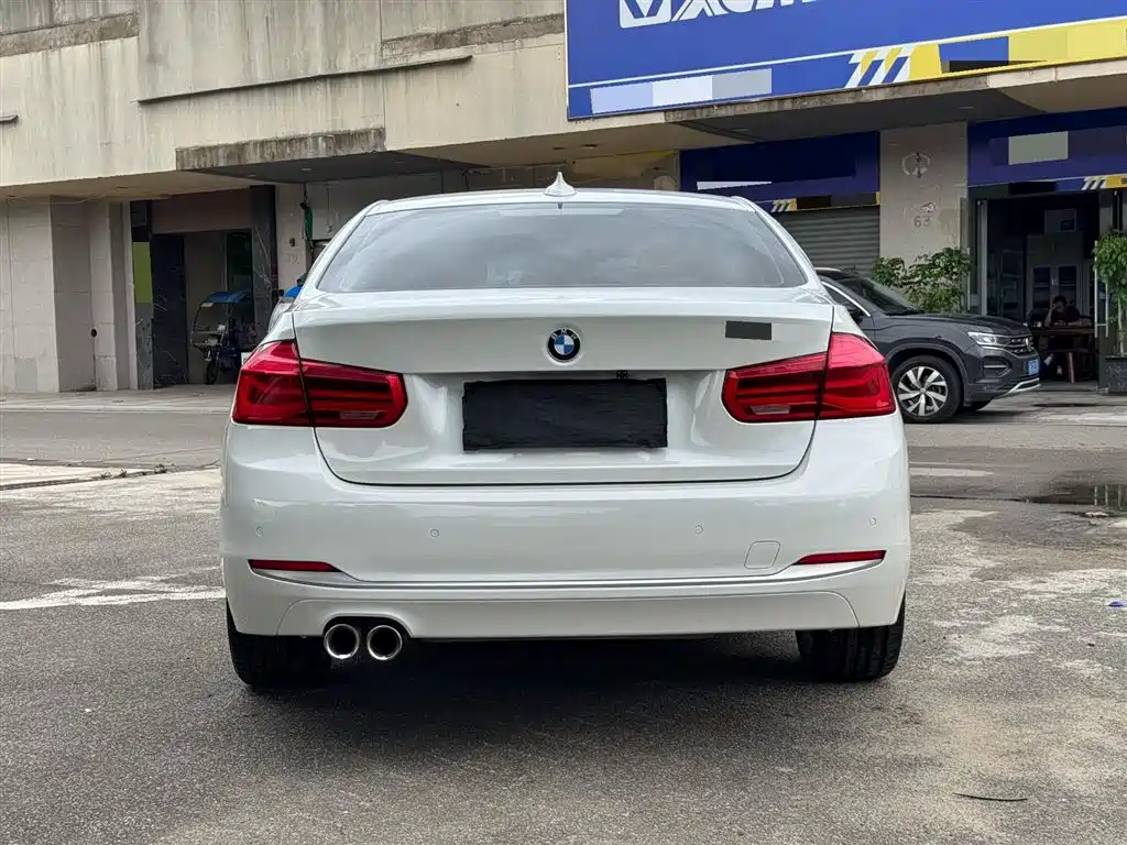 BMW 3 Series 2018 — фото 3