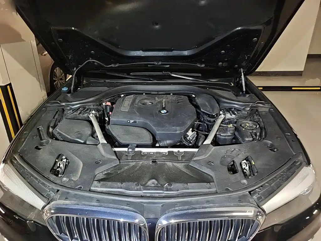 BMW 5 Series 2020 — фото 16