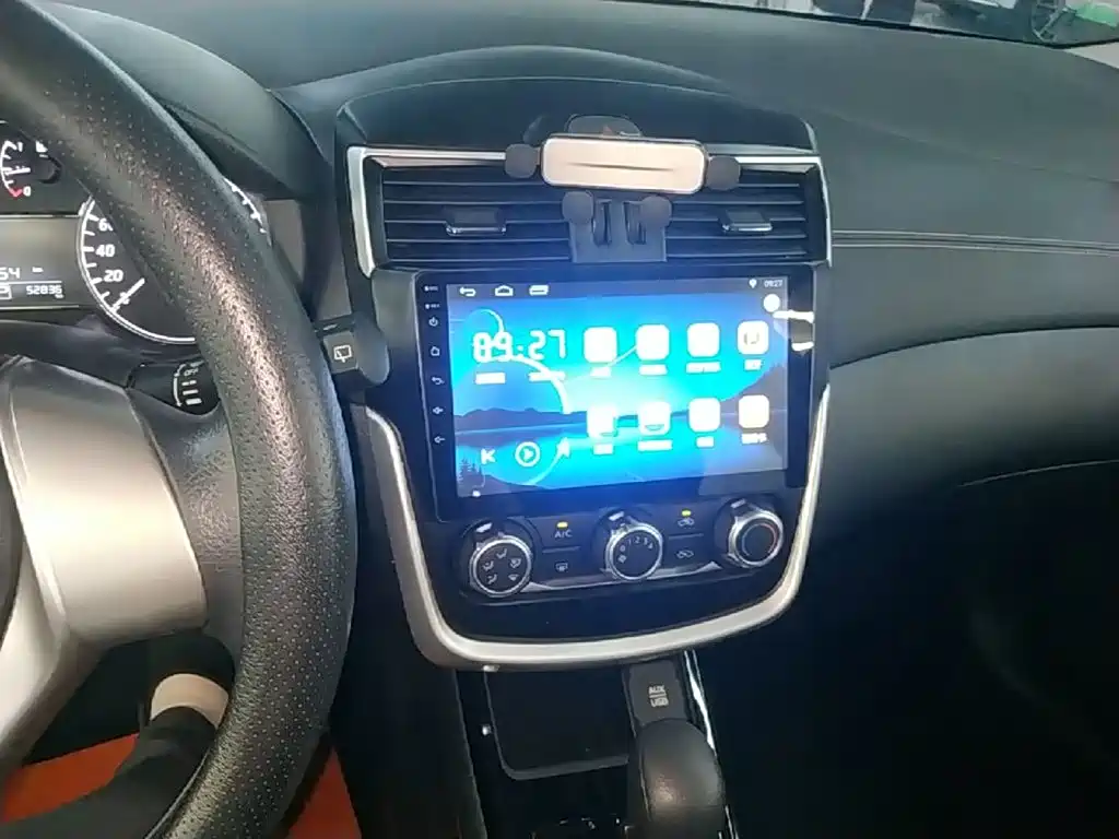 Nissan Tiida 2020 — фото 13