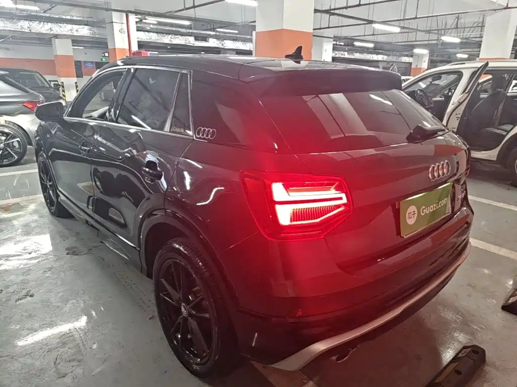 Audi Q2L 2019