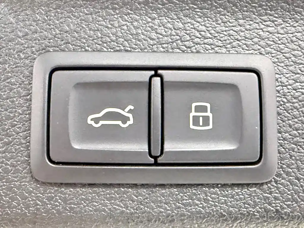 Audi Q3 2022 — фото 19