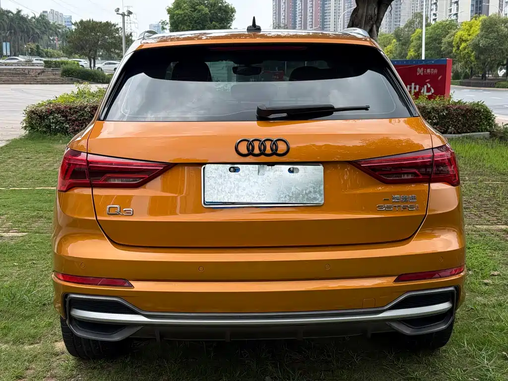 Audi Q3 2020 — фото 8