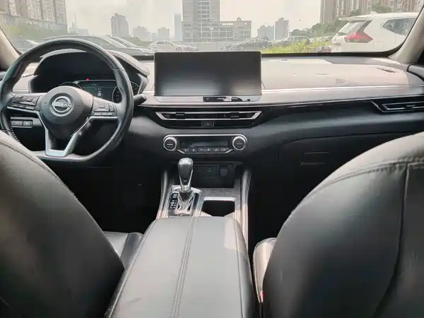 Nissan Teana 2023