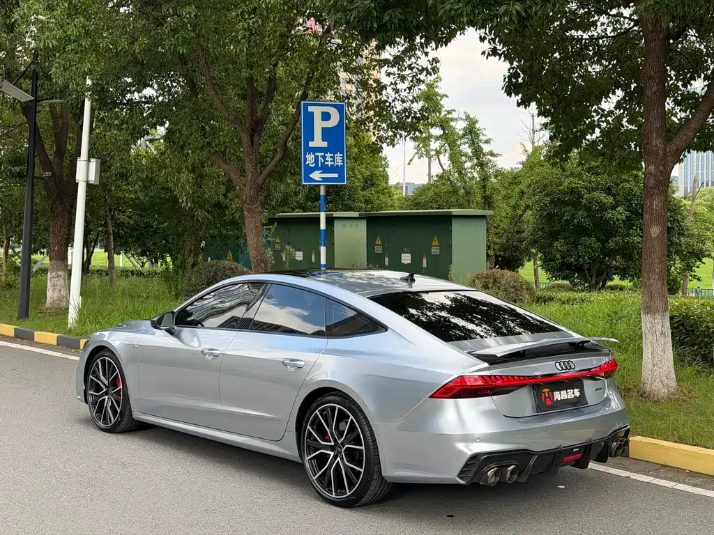 Audi A7 2023 — фото 7