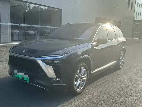 NIO ES8 2021