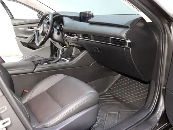 Mazda 3 Axela 2024