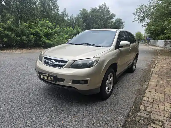 BYD S6 2014