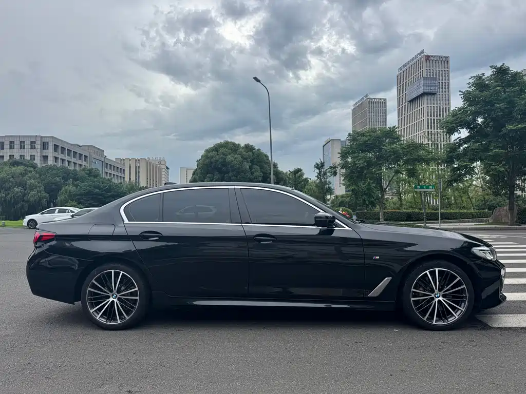 BMW 5 Series 2022