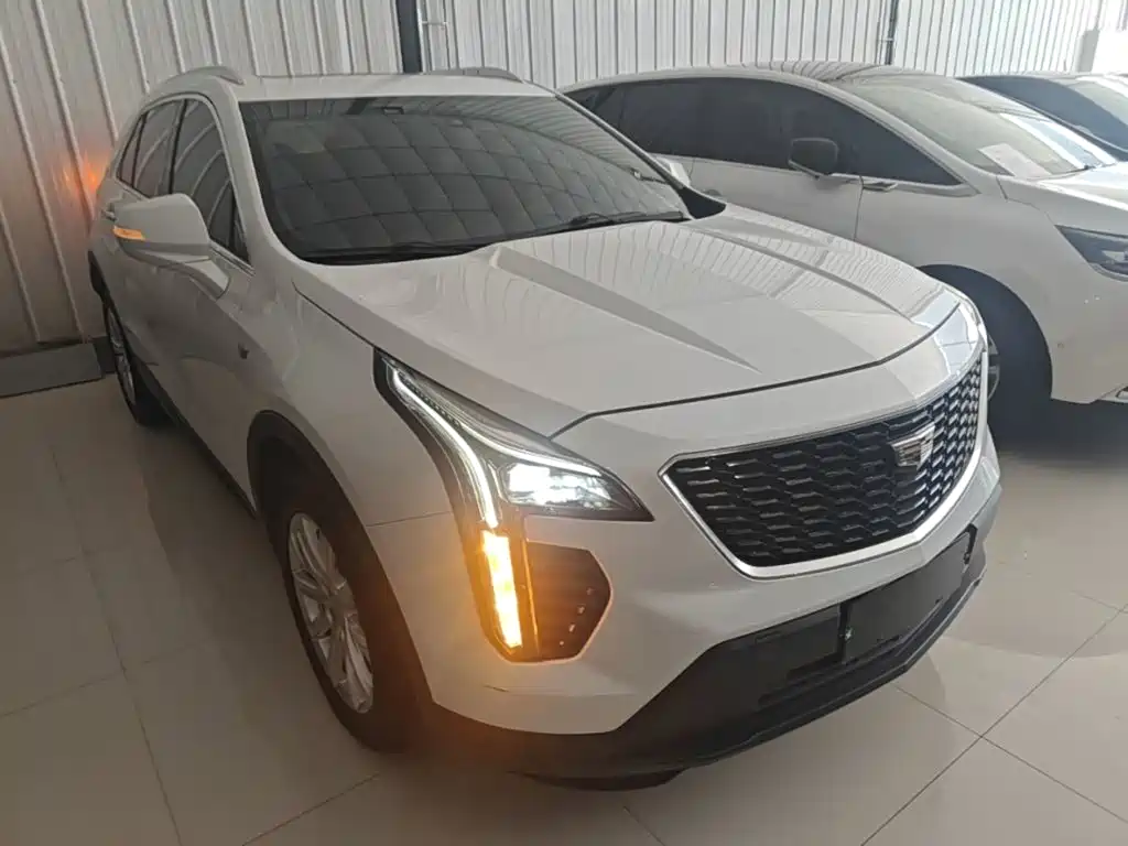 Cadillac XT4 2023 — фото 4