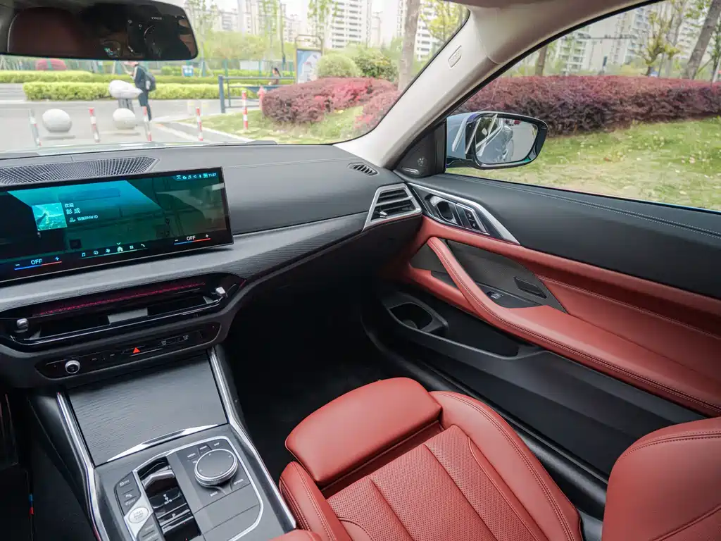 BMW 4 Series 2025 — фото 11