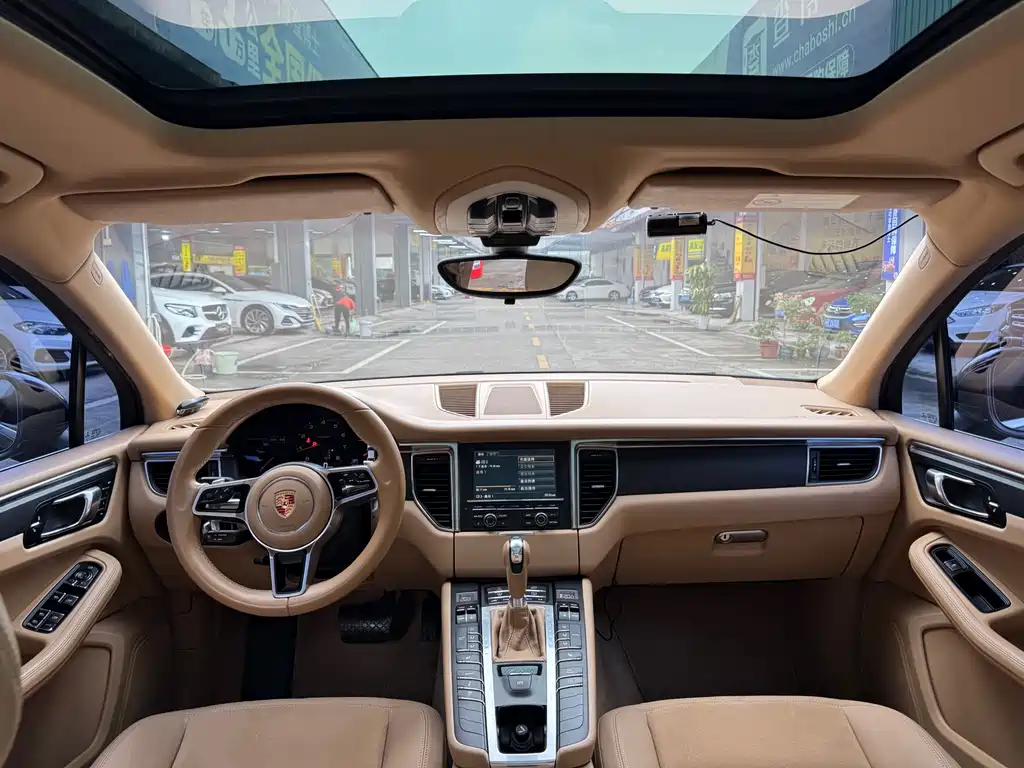 Porsche Macan 2015 — фото 19
