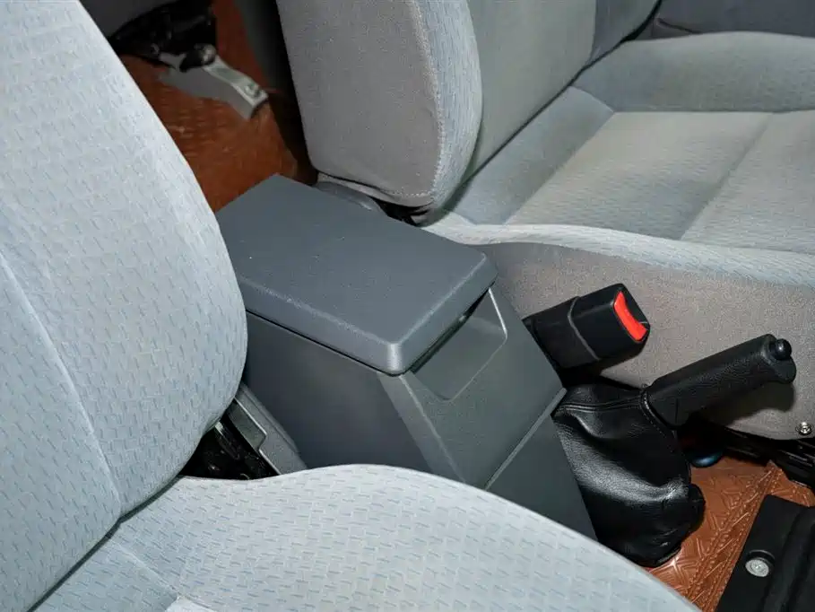 Toyota Land Cruiser 2020 — фото 20