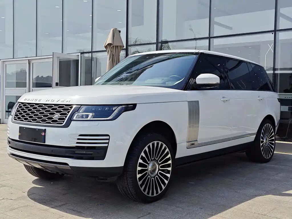 Land Rover Range Rover 2020 — фото 1