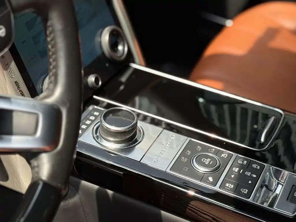 Land Rover Range Rover 2019 — фото 11