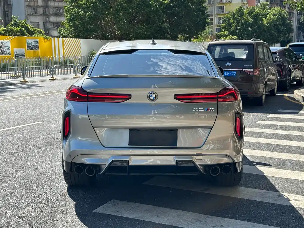 BMW X6 M 2021 — фото 15