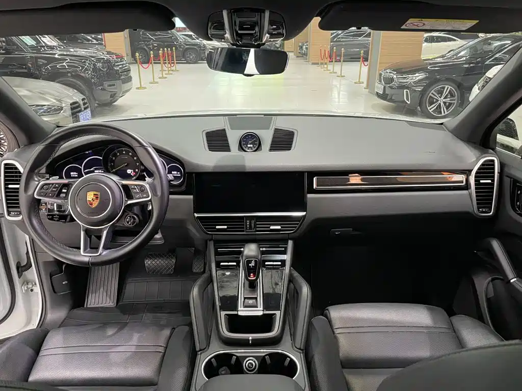 Porsche Cayenne New Energy 2019 — фото 14