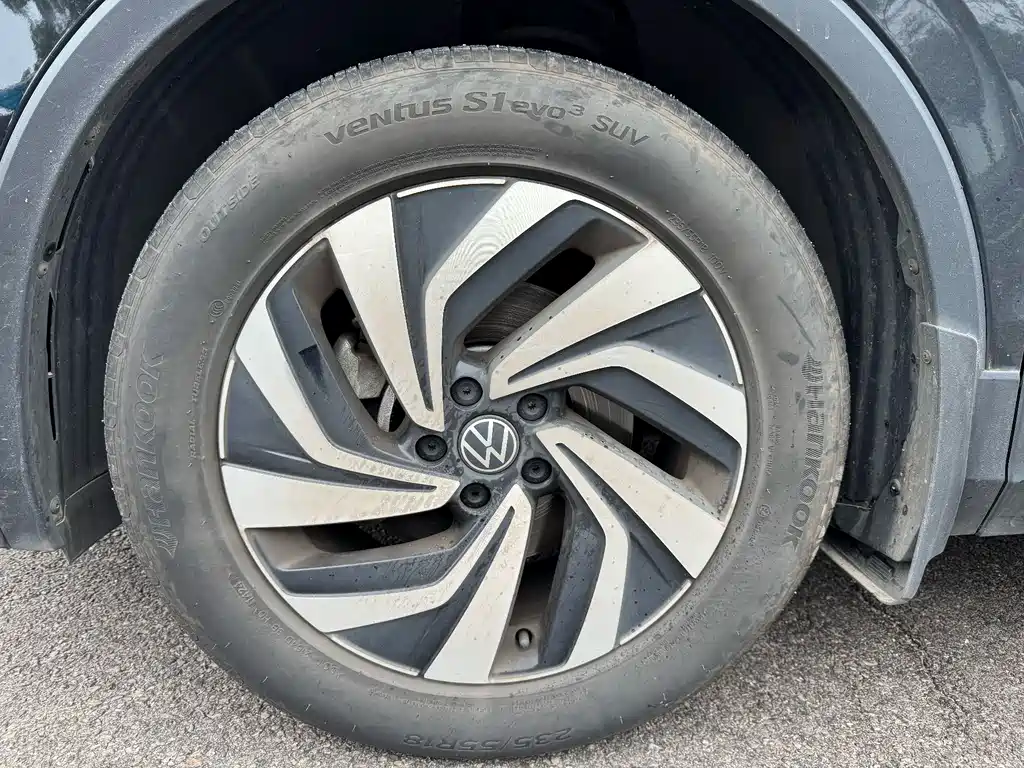 Volkswagen Tiguan L 2024