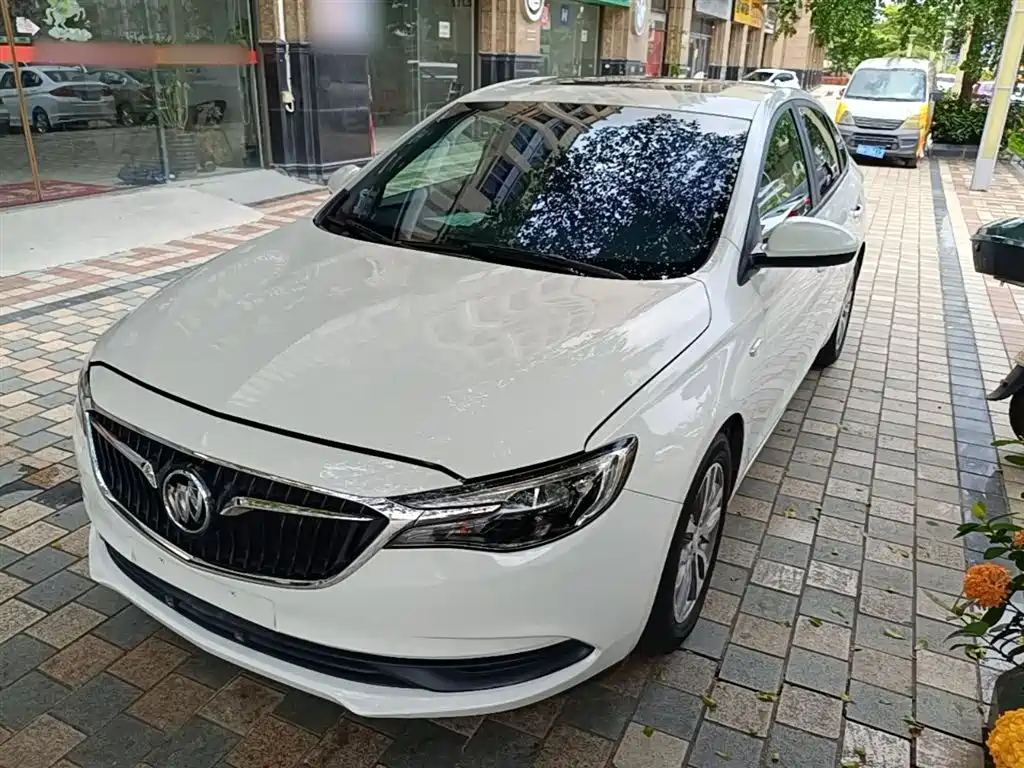 Buick Excelle 2019 — фото 1